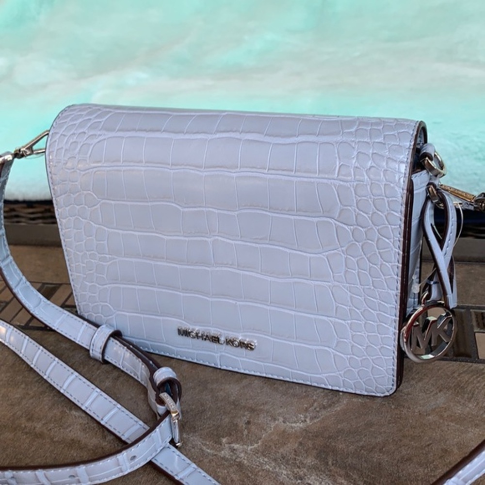 Michael Kors Mercer Sm clutch XBODY Pale Blue - Picture 1 of 15